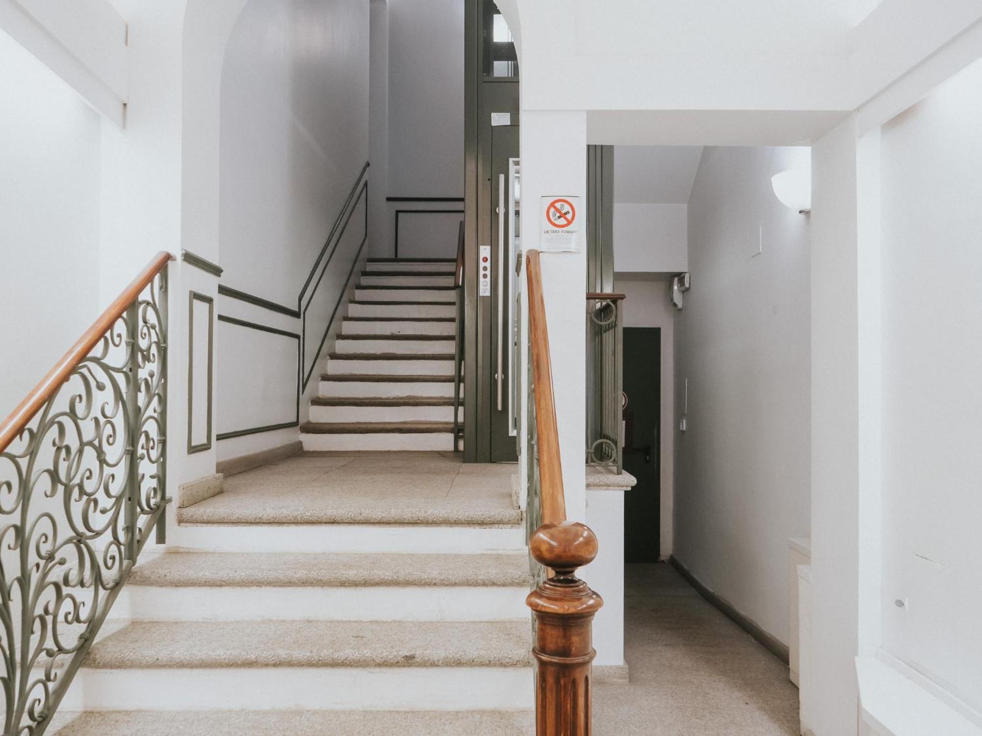 Prestige Boutique Homes - San Babila ミラノ エクステリア 写真